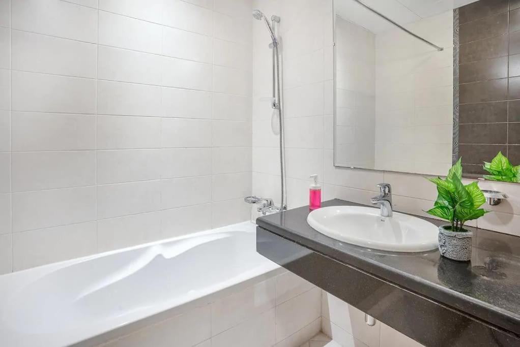 Appartamento Huge 2 Bedroom Front